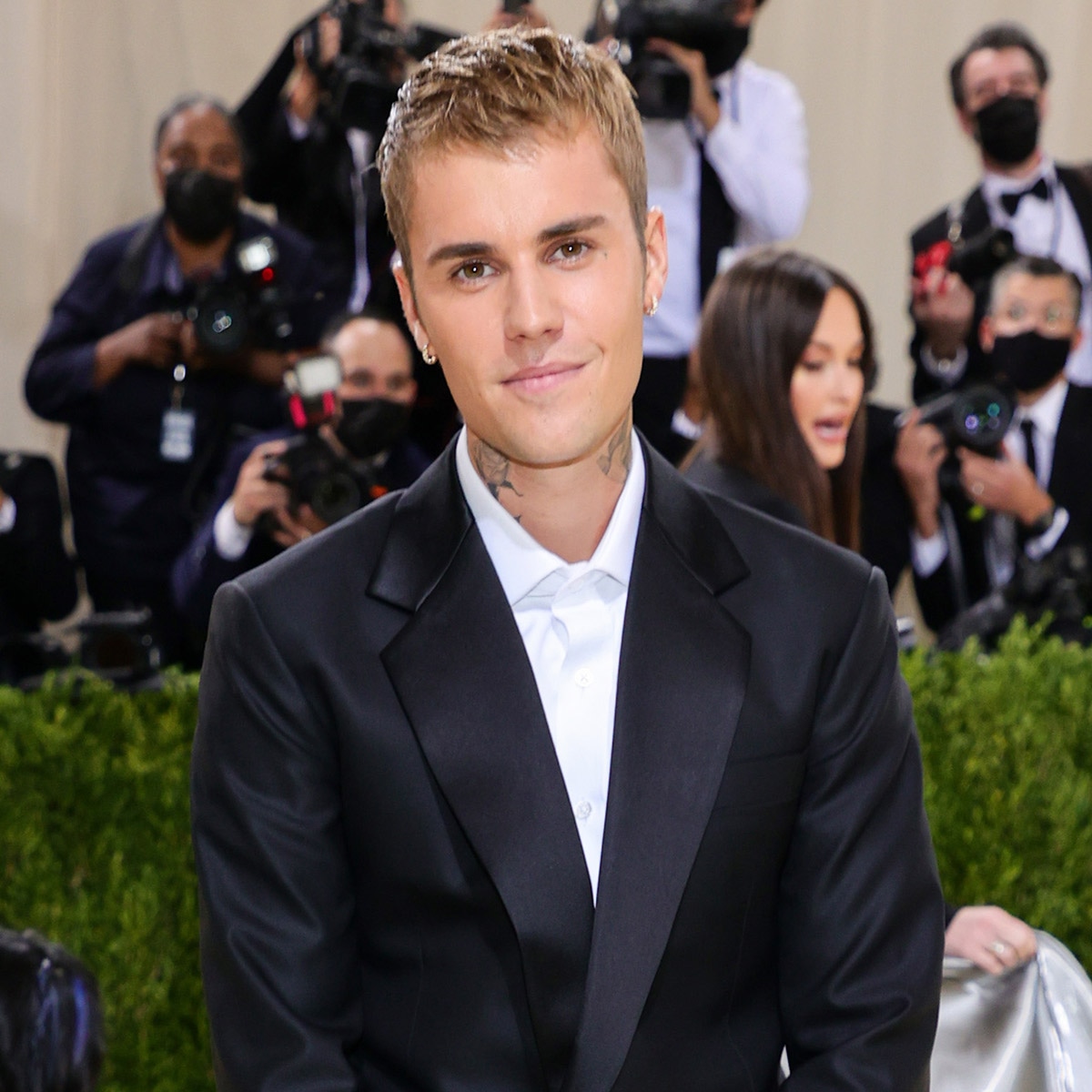 Justin Bieber lança clipe de "Ghost" com Diane Keaton - E! Online Brasil